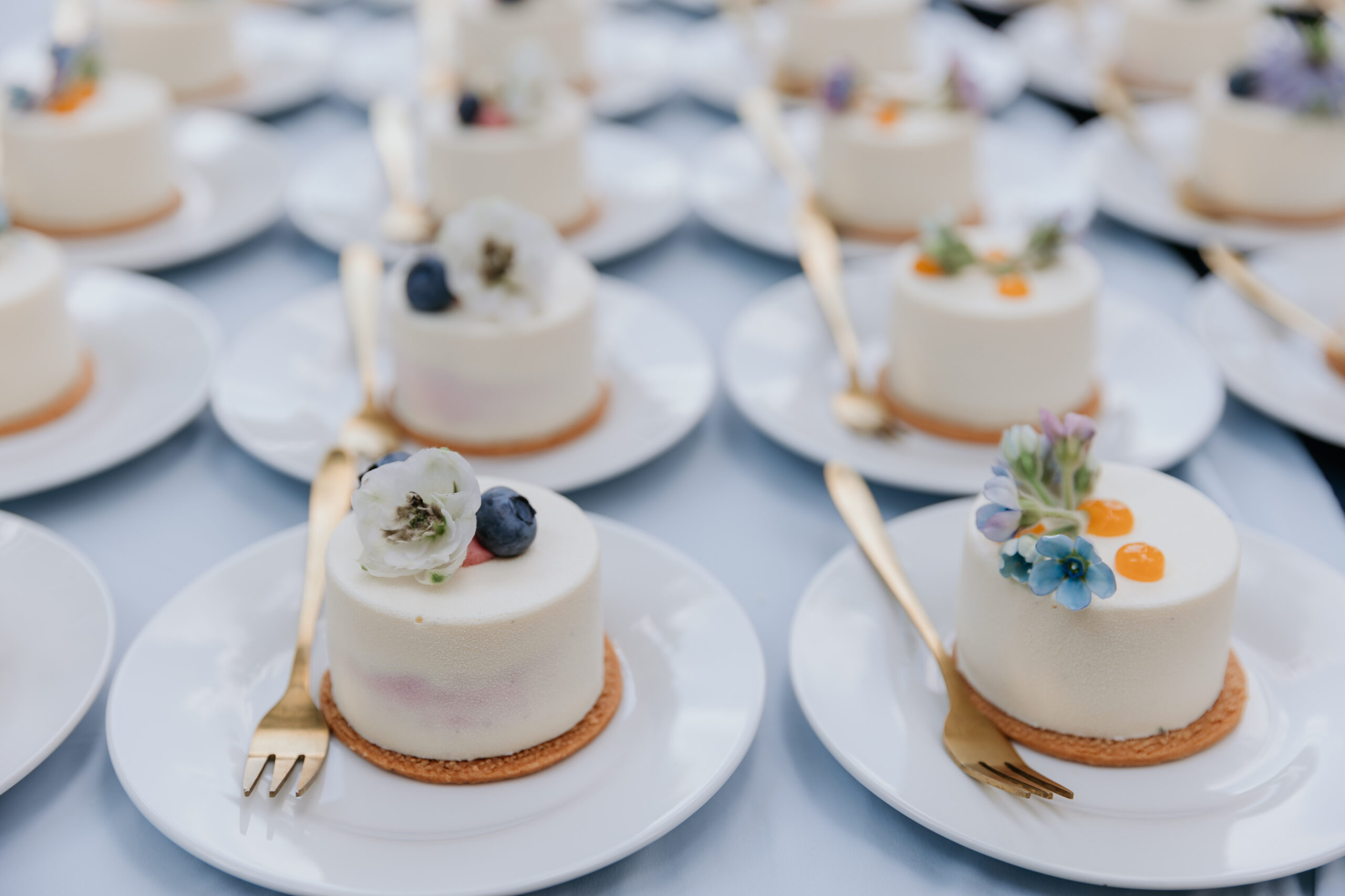 Bruidstaart opbouw op locatie